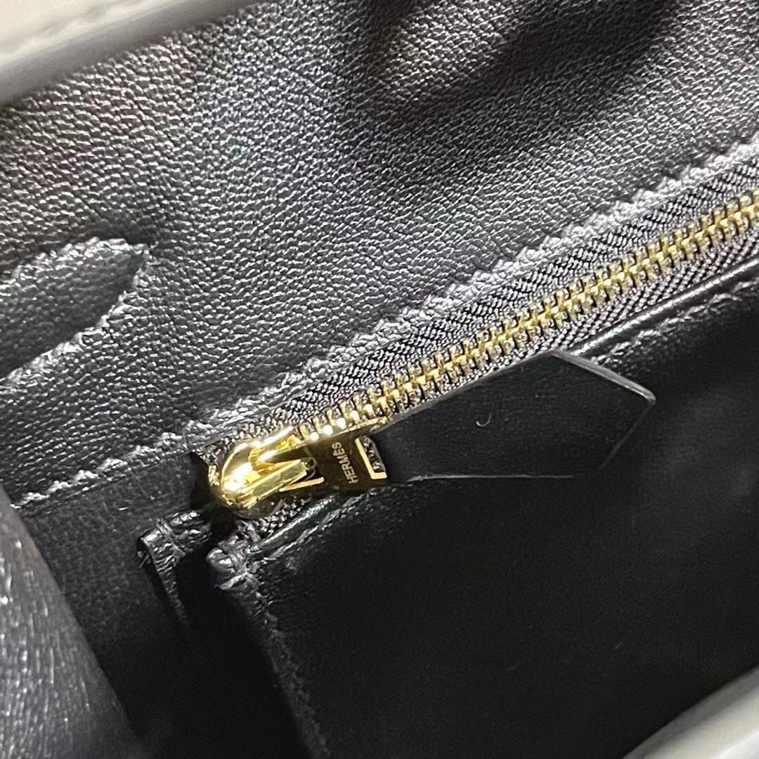Birkin 25 Sellier Noir Box Calf Leather Gold Hardware — Streamlined Structured Bag