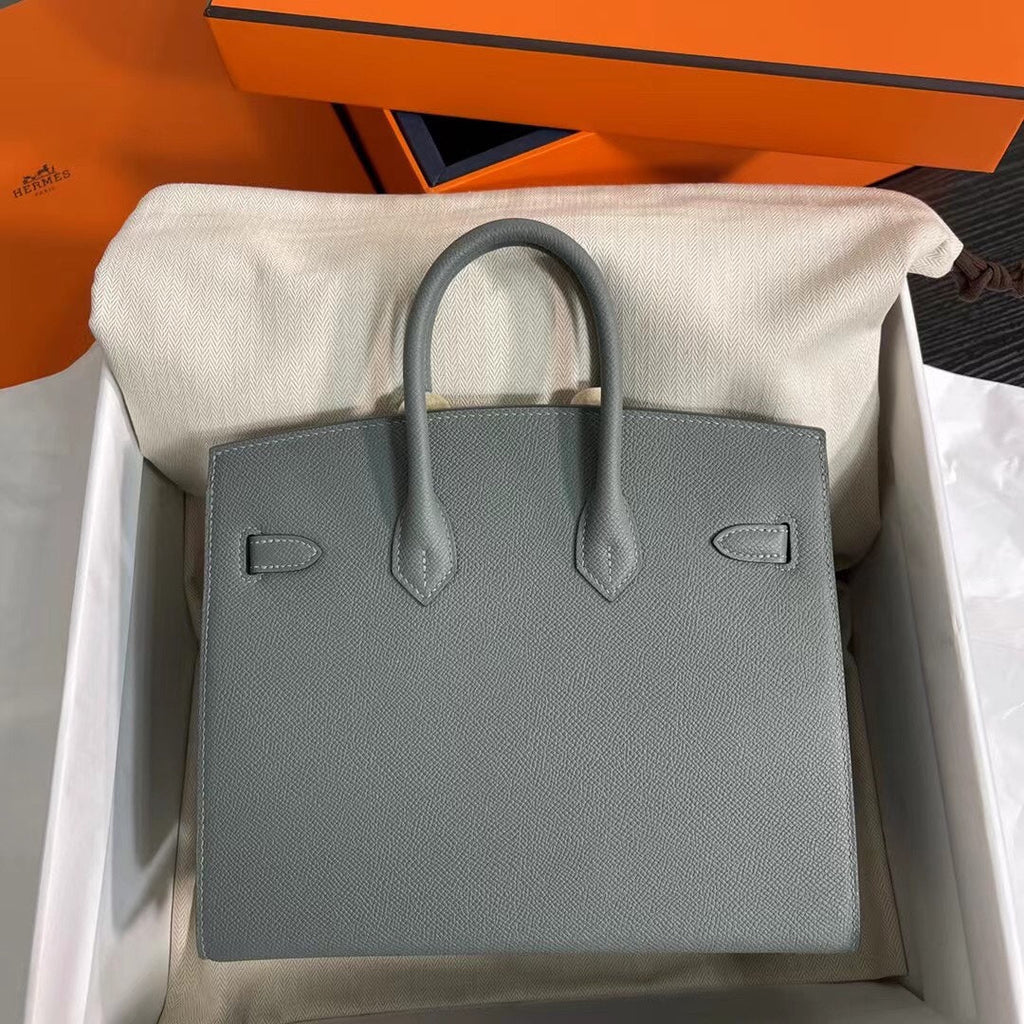Timeless Structured Handbag: Birkin 25 Sellier 63 Vert Amande Epsom Silver Hardware