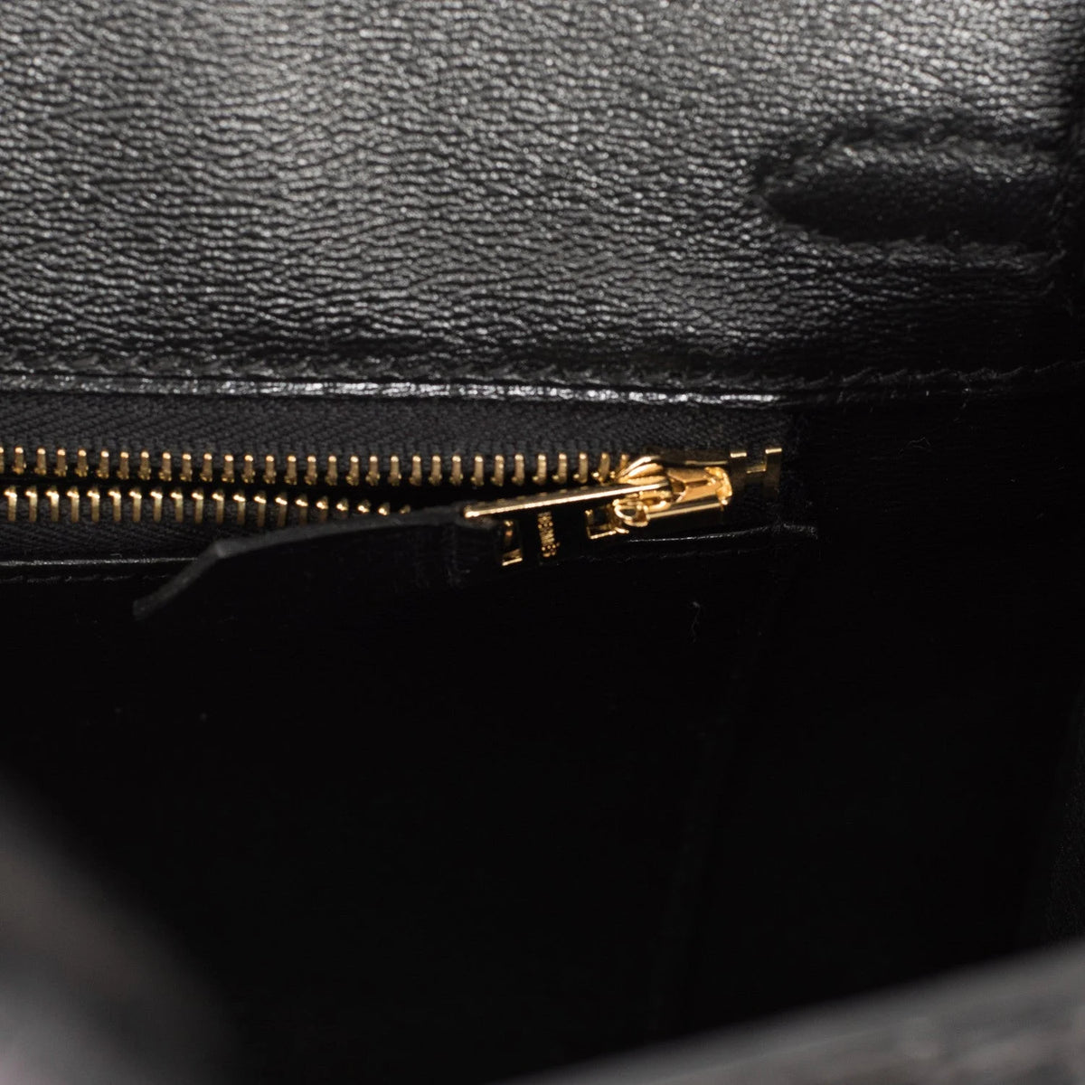 Black Matte Alligator Baby Birkin 20cm Gold Hardware — Streamlined Structured Bag