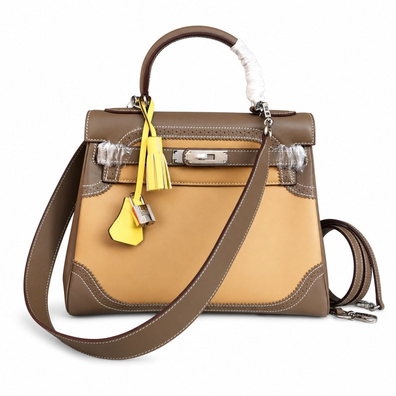 Kelly Sellier Ghillies 28cm Beige Poussière & Marron Foncé Barenia Leather Palladium Hardware — Timeless Top-Handle Design