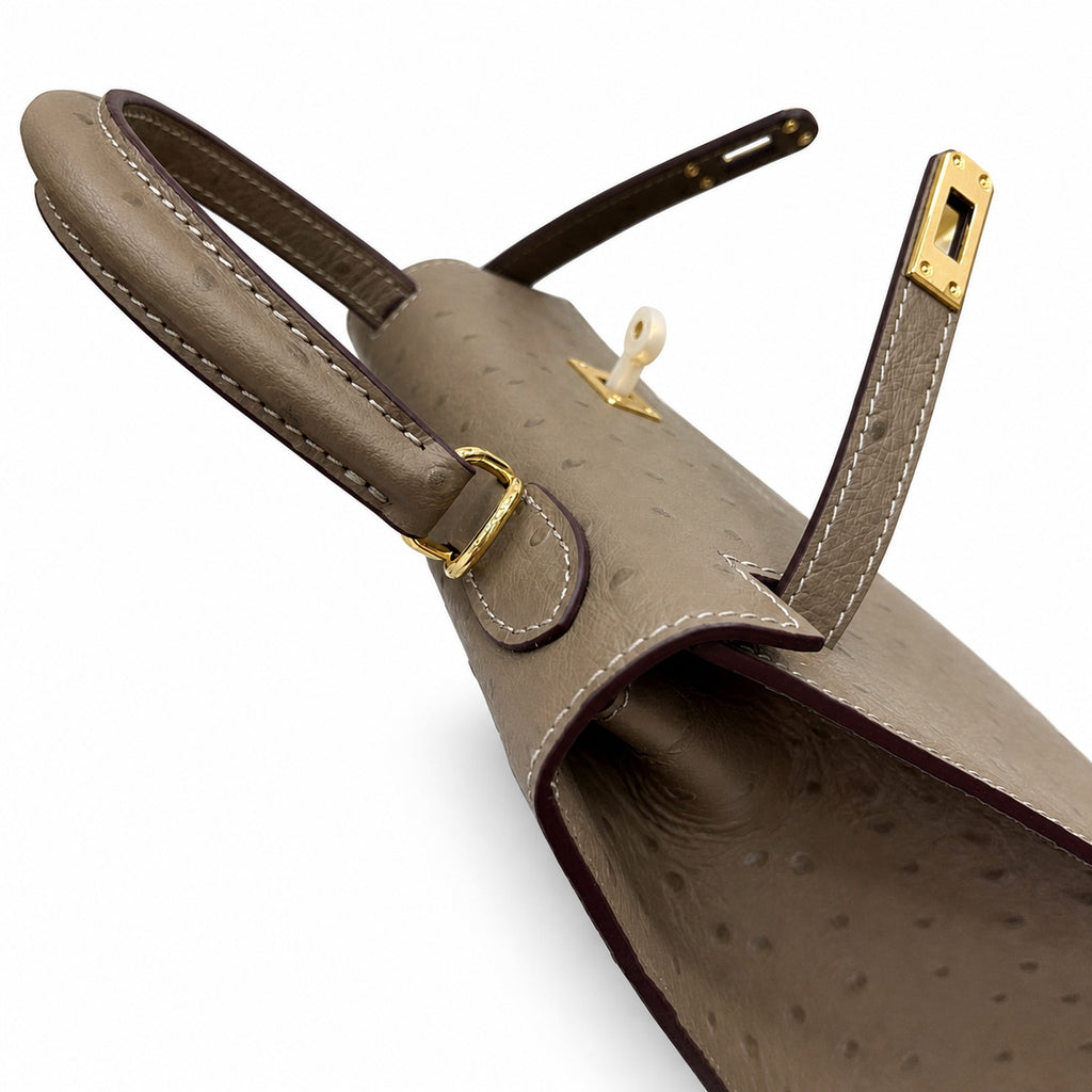 Hermès Kelly Sellier 25 Ostrich Etoupe Gold Hardware — Classic Hand-Carry Silhouette