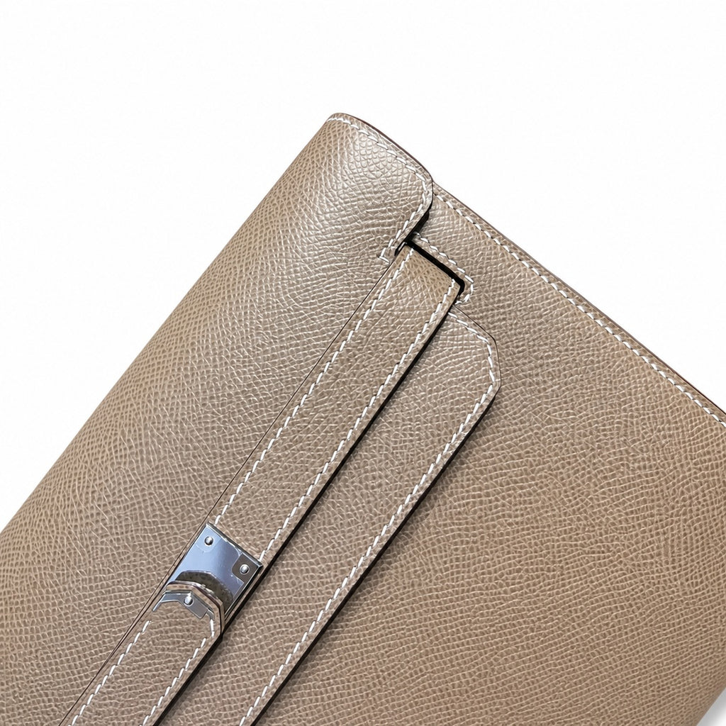 Kelly Depeches 25cm Epsom Leather 18 Etoupe Elephant Gray top handcraft — Refined Shoulder-Strap Clutch