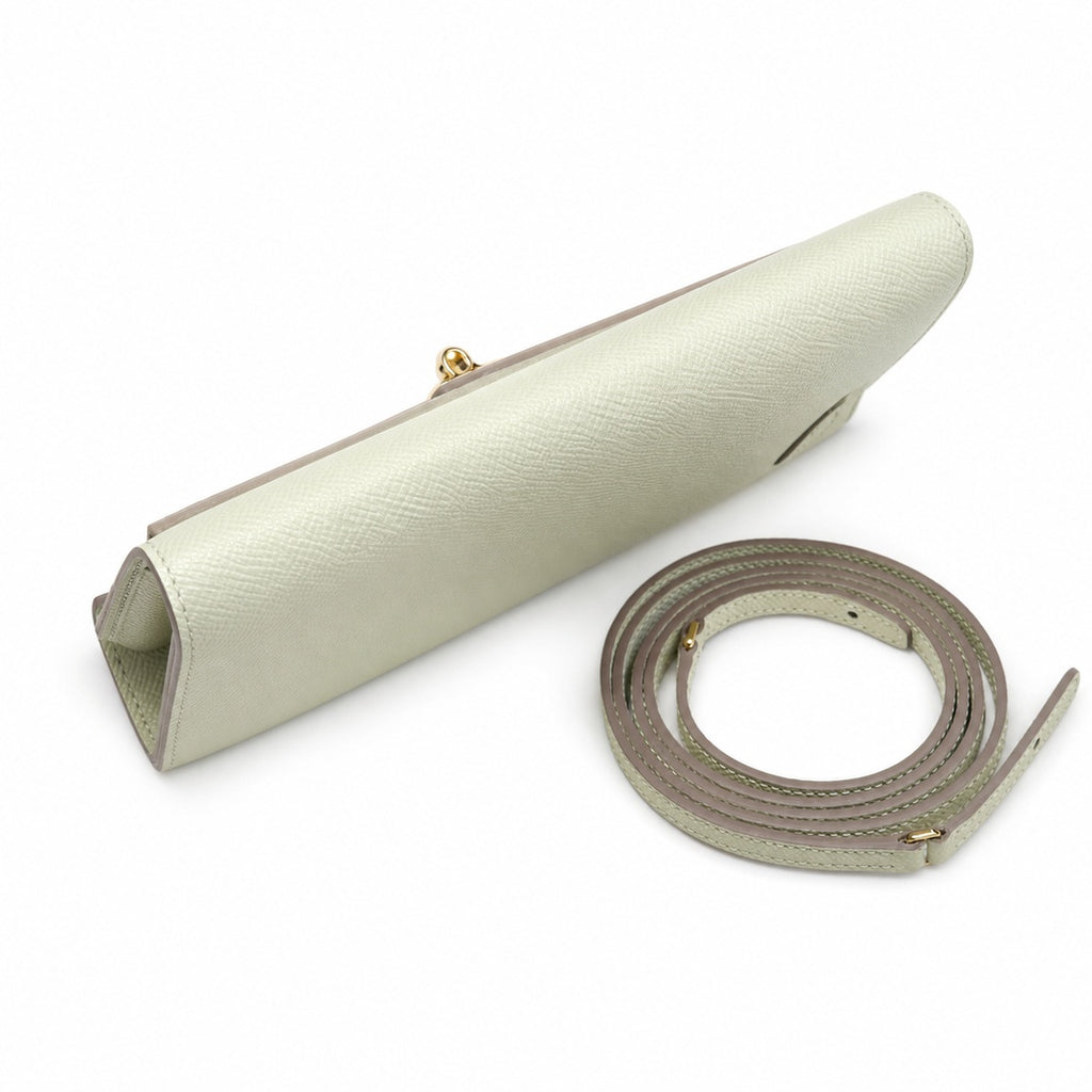 Kelly to go Color: ck10/Craie Size: 19*11.5*1.5cm Leather: Epsom Hardware: Gold Kelly crossbody bag, Milkshake White, cowhide, Gold Buckle, handmade — Compact Pochette Clutch