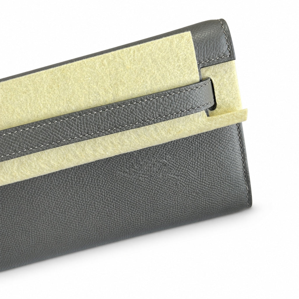 Sophisticated Evening Clutch: Kelly Cut 31 Clutch Epsom Leather Pewter Gray
