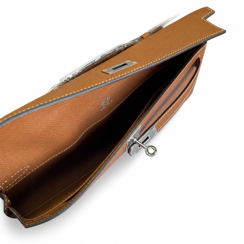 Elegant Hand-Carry Clutch: Kelly Cut 31 handbag Epsom Leather Gold color