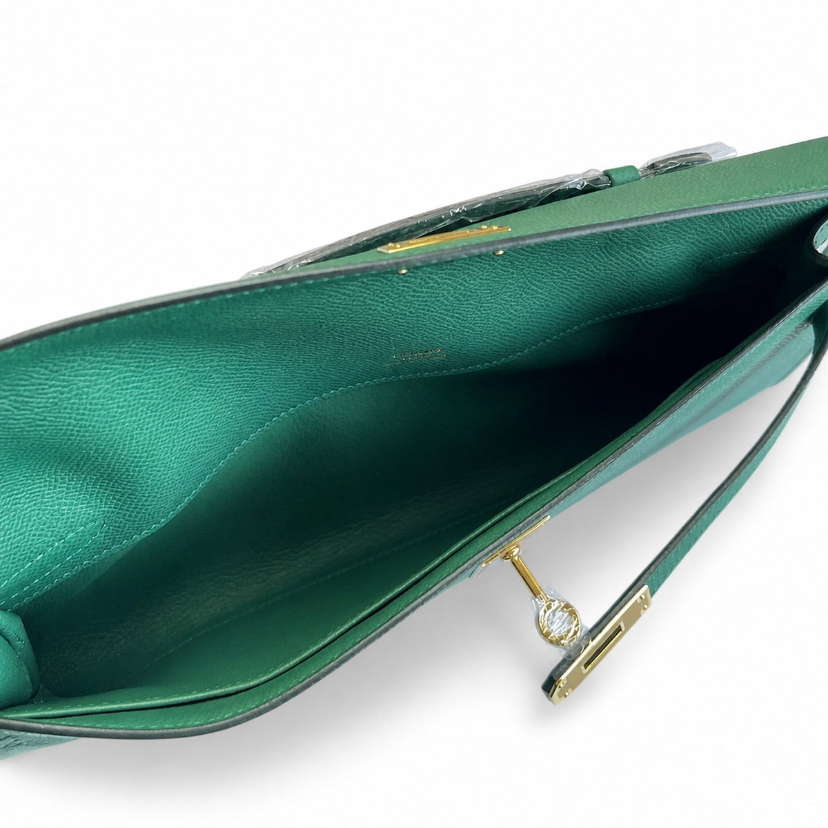 Kelly Cut 31 Clutch Epsom Leather Malachite Green — Distinctive Slim Carry Style