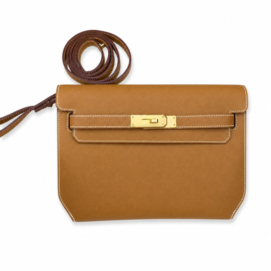 Sophisticated Compact Carry: Kelly Depeches 25cm Epsom Leather, 37 Gold Brown, Gold Buckle