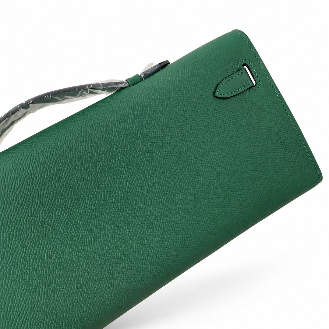 Kelly cut 31 clutch Epsom malachite green Gold Buckle — Refined Flat Clutch