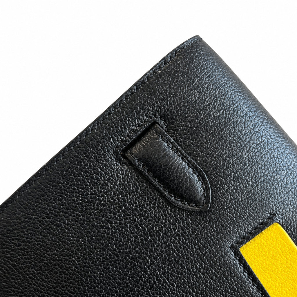 Kelly Depeches 25cm Evercolor Leather with Shoulder Strap — Refined Shoulder-Strap Clutch