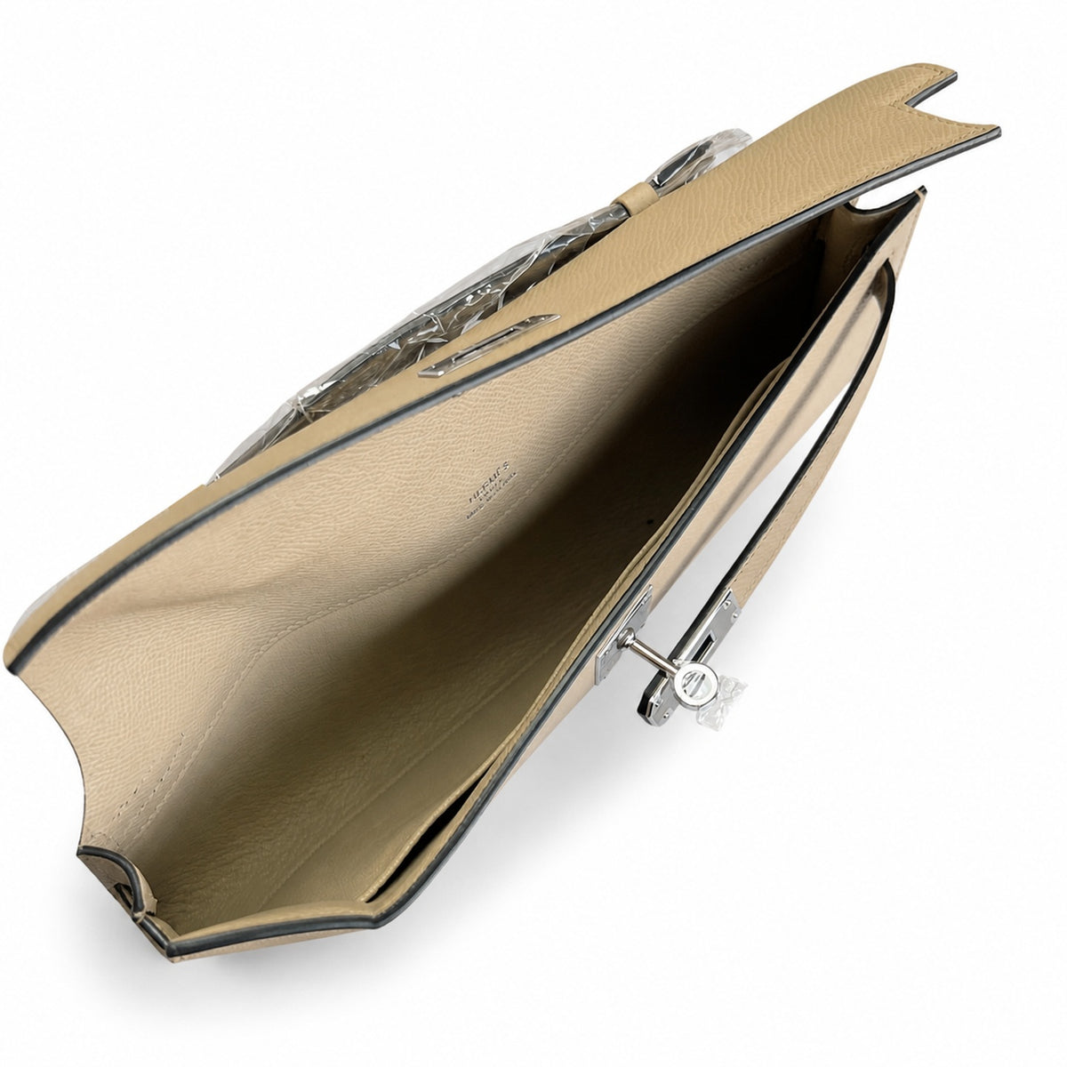 Refined Flat Clutch: Kelly Cut 31 Clutch Epsom Leather Windbreaker Gray