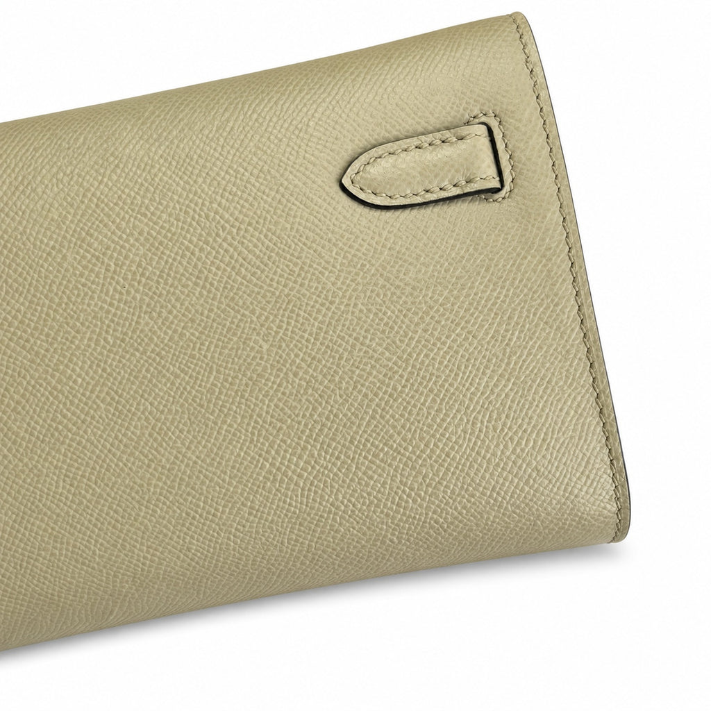 Refined Flat Clutch: Kelly Cut 31 Clutch Epsom Leather Windbreaker Gray