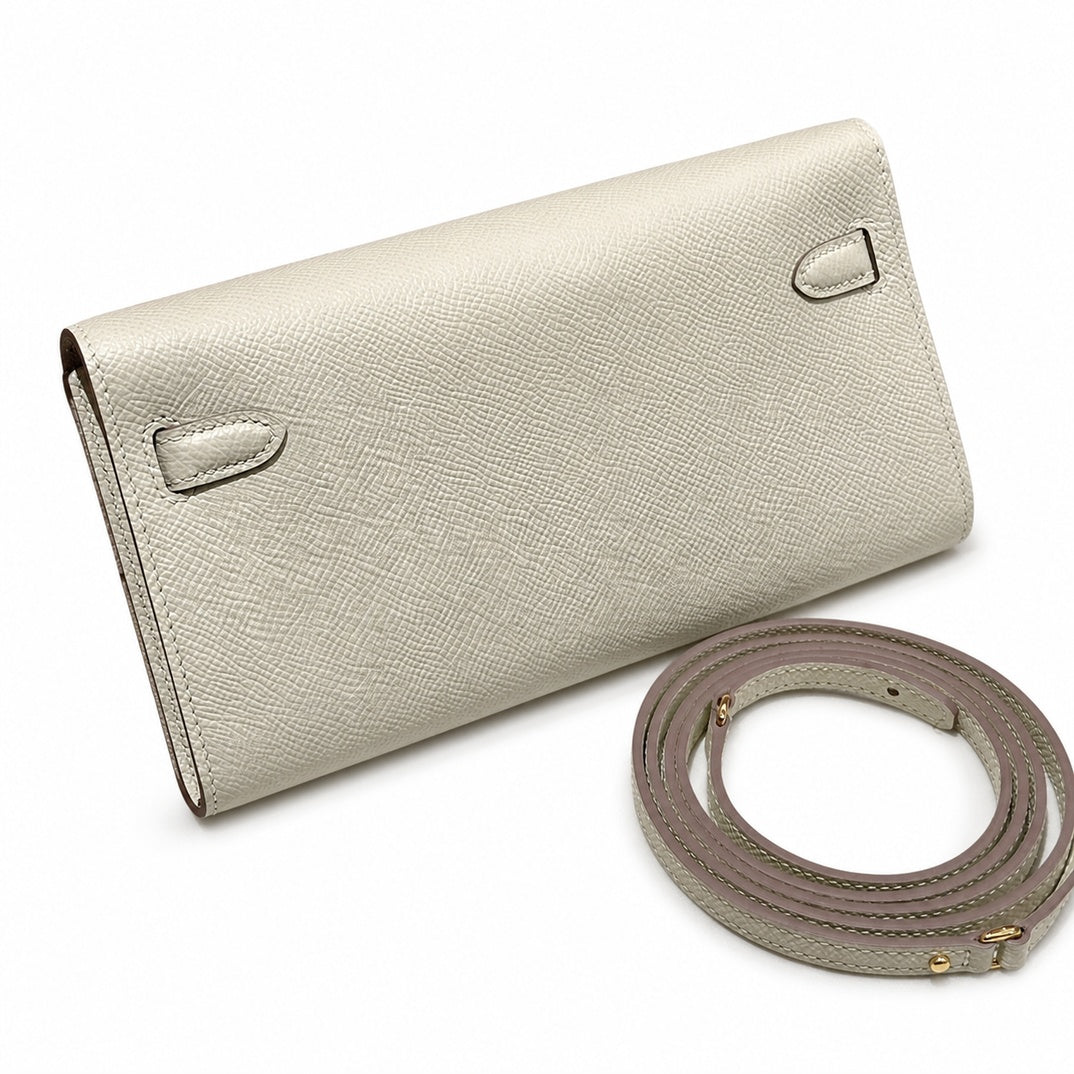 Kelly to go Color: ck10/Craie Size: 19*11.5*1.5cm Leather: Epsom Hardware: Gold Kelly crossbody bag, Milkshake White, cowhide, Gold Buckle, handmade — Compact Pochette Clutch