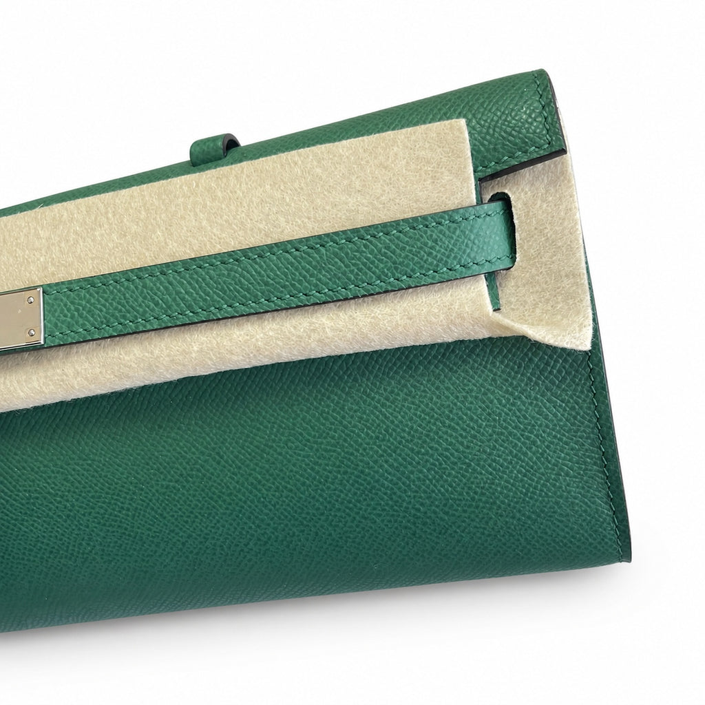 Distinctive Slim Carry Style: Kelly Cut 31 Clutch Epsom Leather Malachite Green