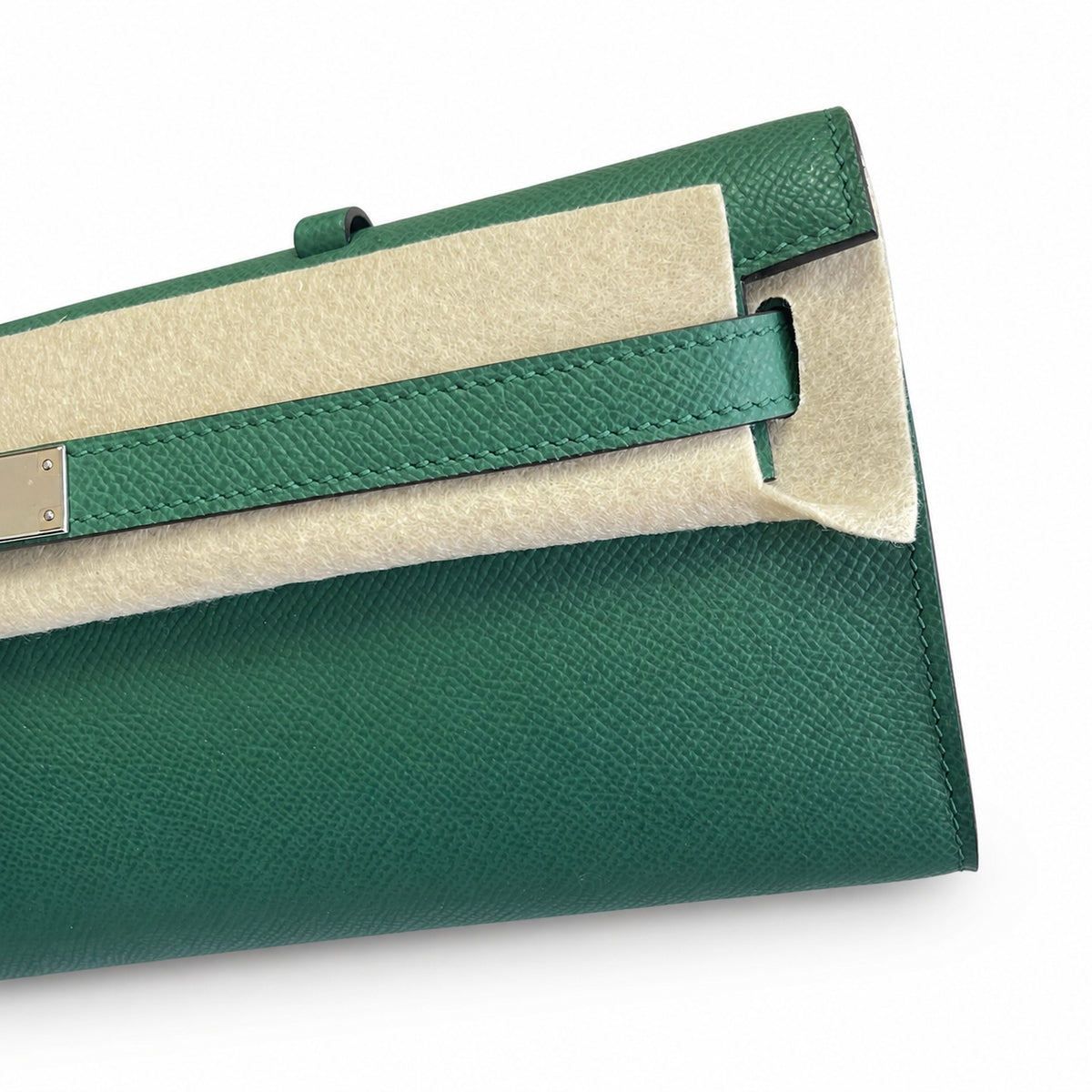 Distinctive Slim Carry Style: Kelly Cut 31 Clutch Epsom Leather Malachite Green