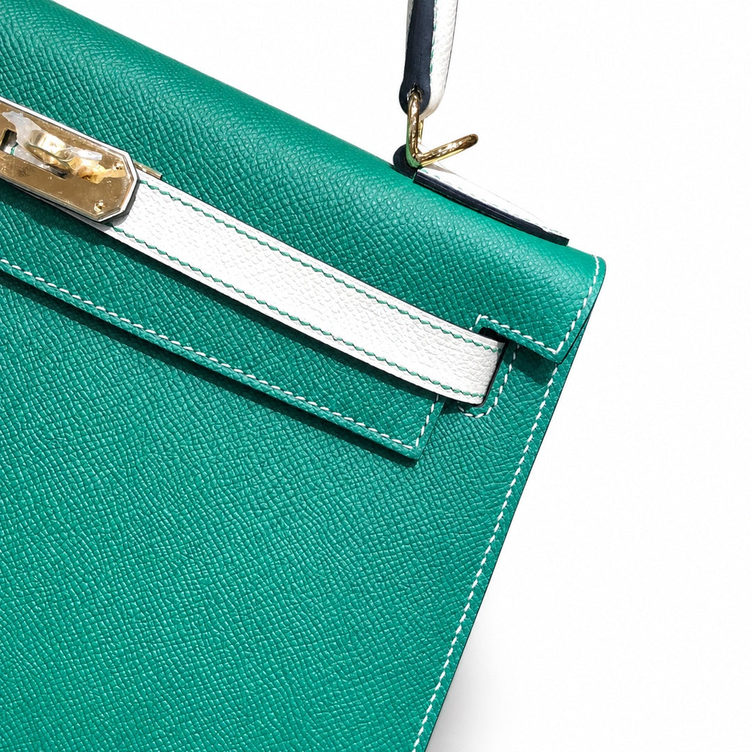 Kelly 28cm Epsom Leather U4 Vert Vertigo Velvet Green with 10 Craie Milkshake White top handcraft — Structured Top-Handle Handbag