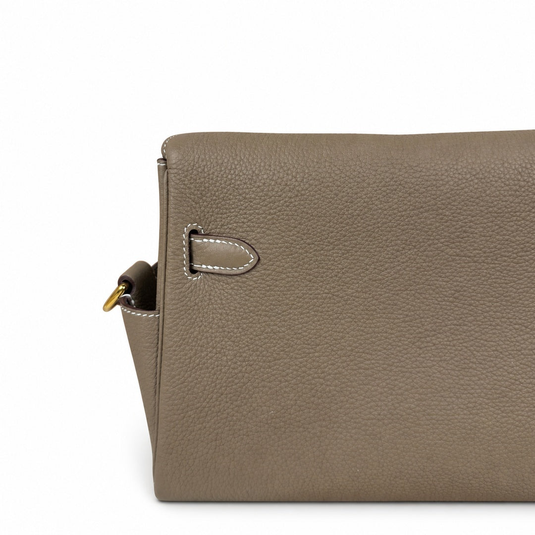 Kelly Messenger messenger bag for men and women, Elephant Gray Gold Buckle, imported leather, all-steel hand-waxed thread, the highest — Classic Hand-Carry Silhouette