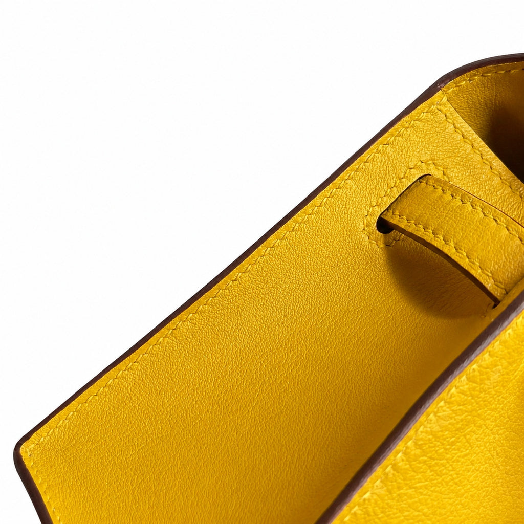 Kelly 22cm Swift Leather with Silver Buckle Handmade — Versatile Structured Bag