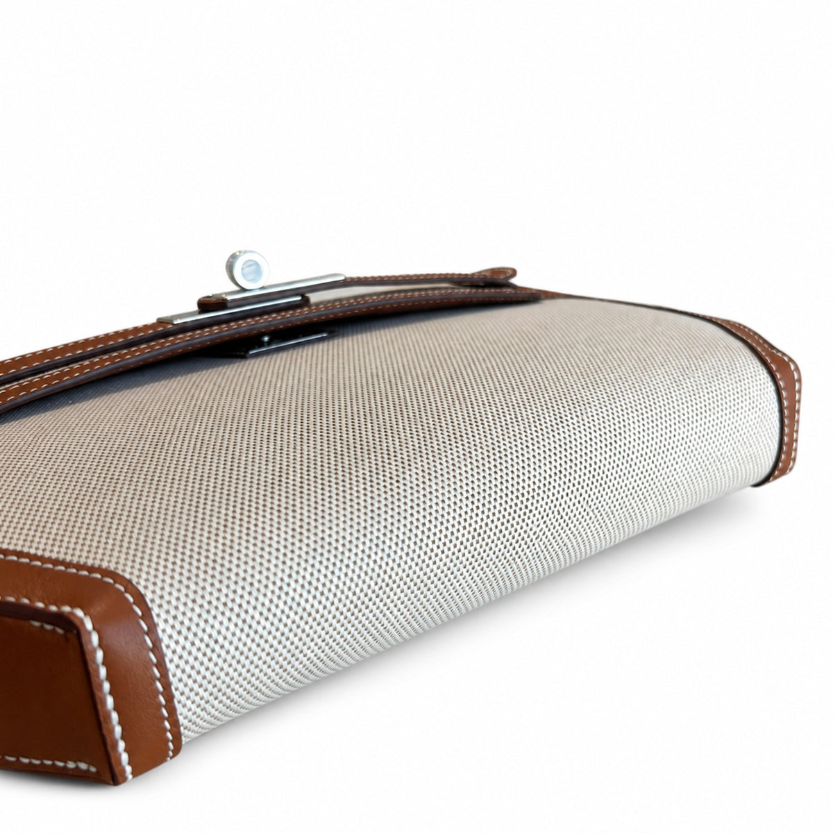 Kelly Depeches 25cm Swift Leather with Shoulder Strap — Versatile Hand-Carry Clutch