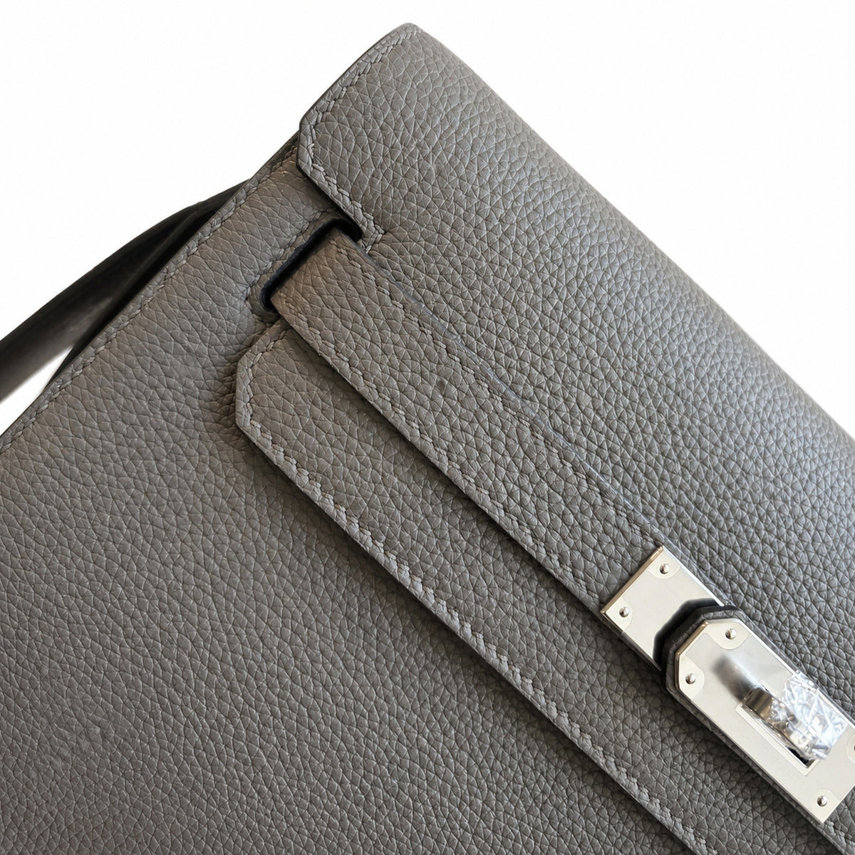 Kelly Depeches 25cm Togo Leather with Shoulder Strap — Sophisticated Compact Carry
