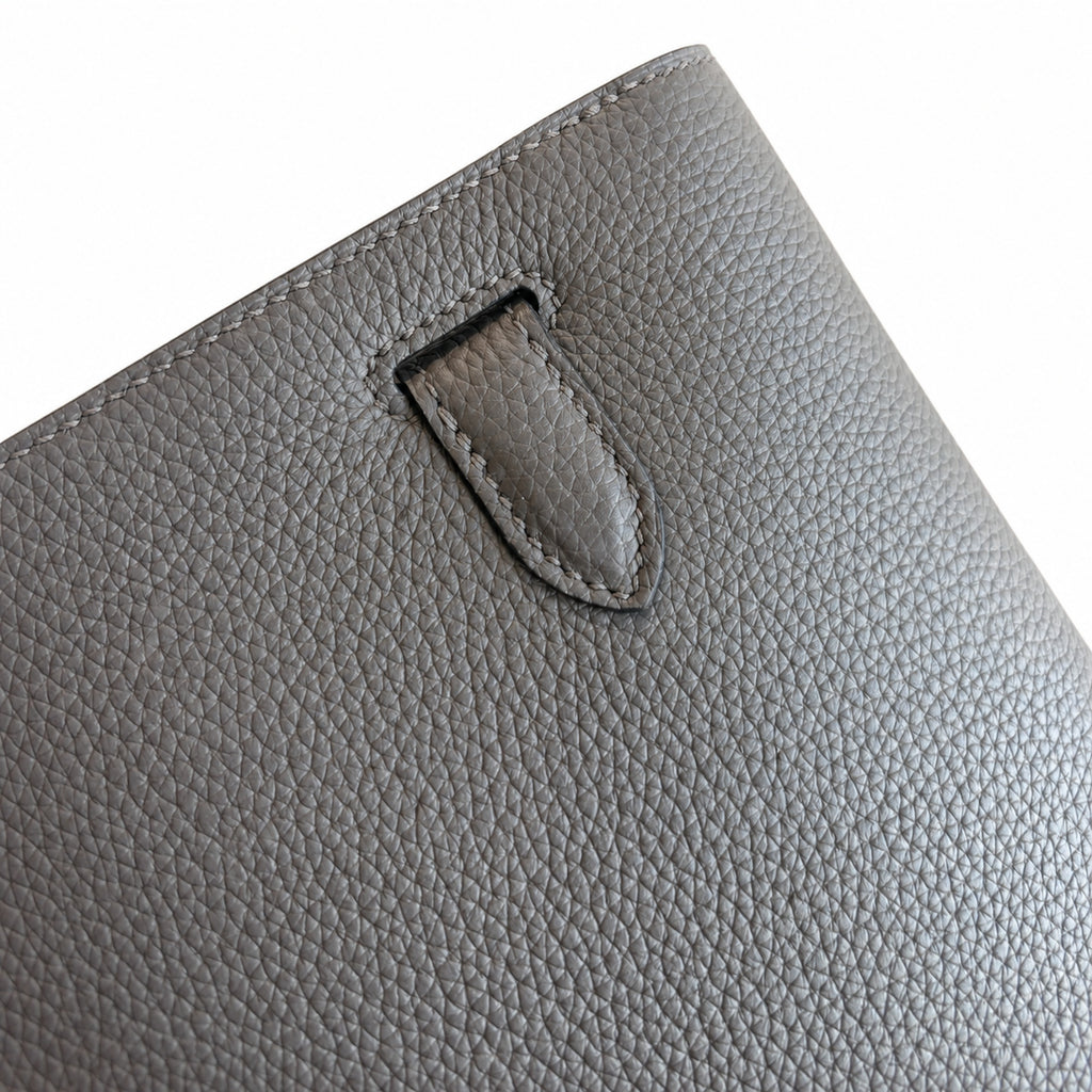 Kelly Depeches 25cm Togo Leather with Shoulder Strap — Sophisticated Compact Carry