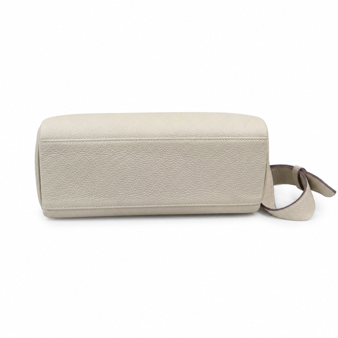 Available : Kelly messenger messenger bag for men and women, milkshake Silver Buckle, imported leather, all-steel hand-waxed thread, the highest — Streamlined Top-Handle Handbag