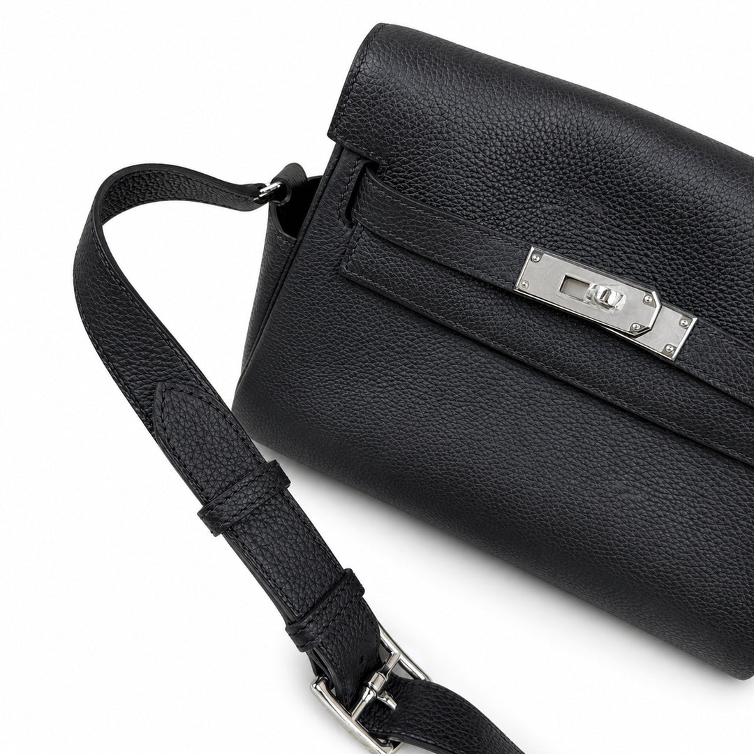 Kelly Messenger messenger bag for men and women, Black Silver Buckle, imported leather, all-steel hand-waxed thread, the highest cost-effectiveness — Versatile Structured Bag