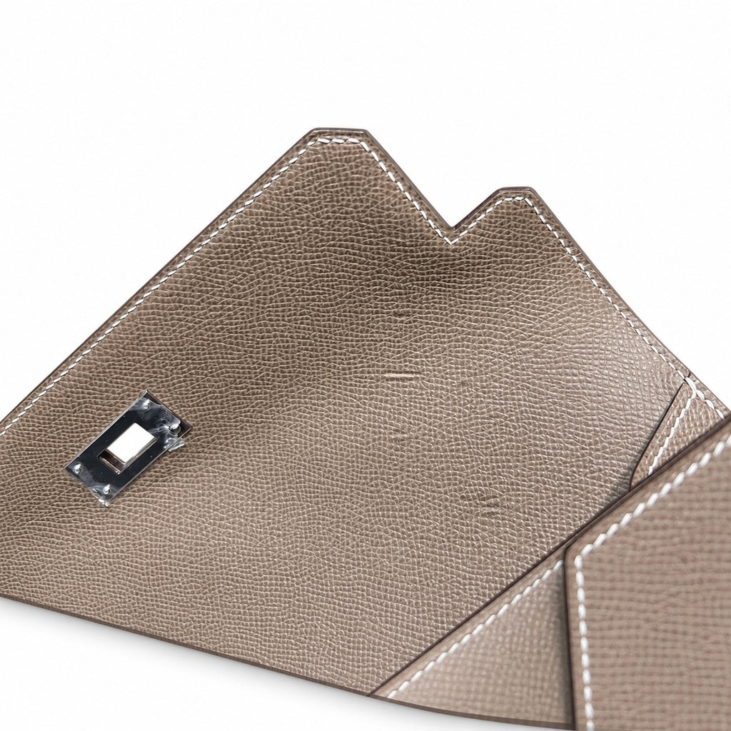 Kelly Depeches 25cm Epsom Leather 18 Etoupe Elephant Gray top handcraft — Refined Shoulder-Strap Clutch