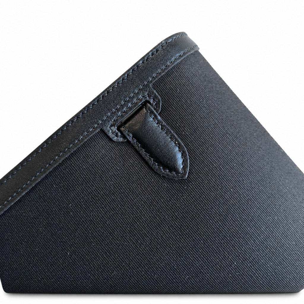 Sophisticated Compact Carry: Kelly Depeches 25cm Swift Leather with Shoulder Strap