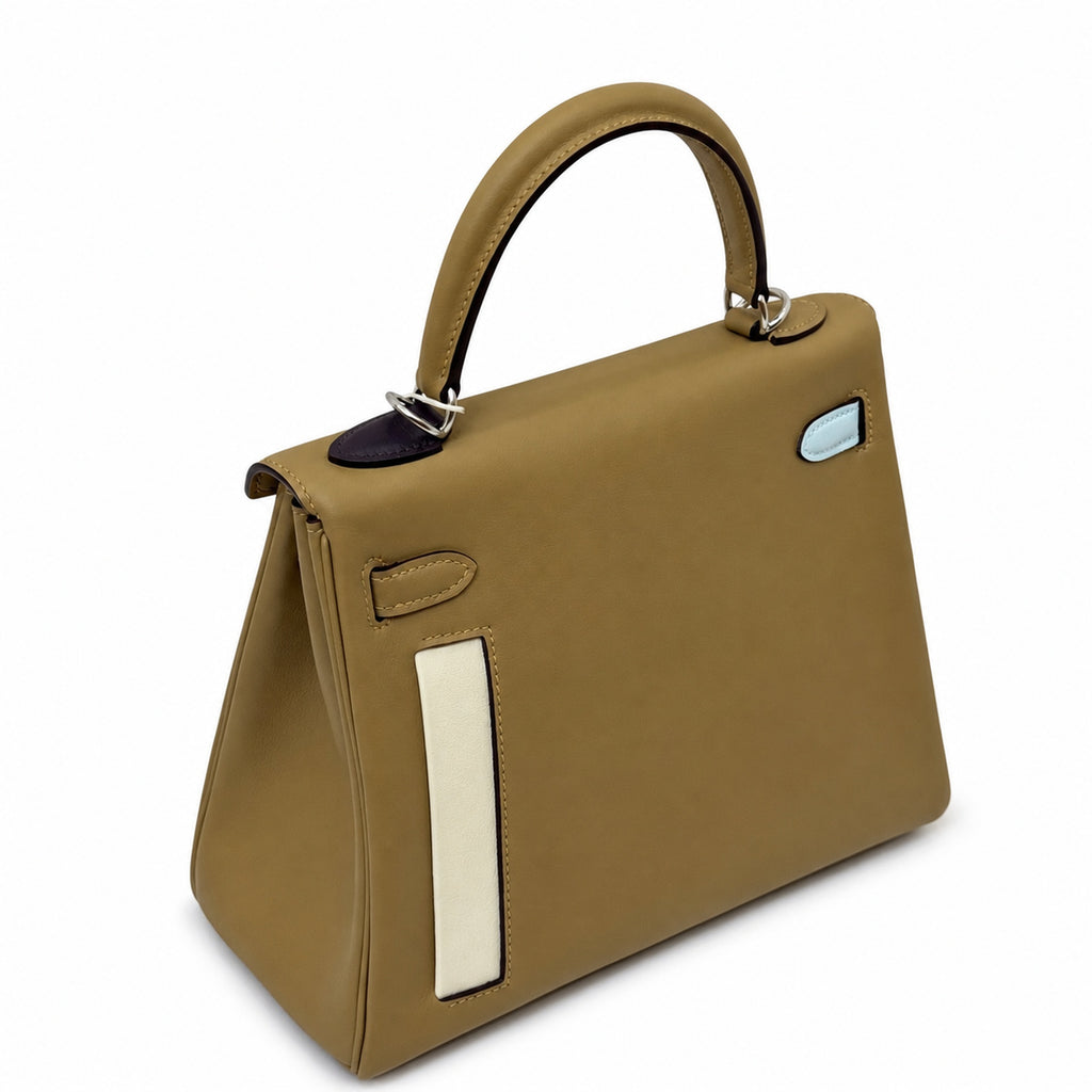 Kelly colormatic is an upgraded version of Lakis. nata Kelly 25+Colormatic limited edition+Silver Buckle, the buff is fully stacked — Polished Structured Bag