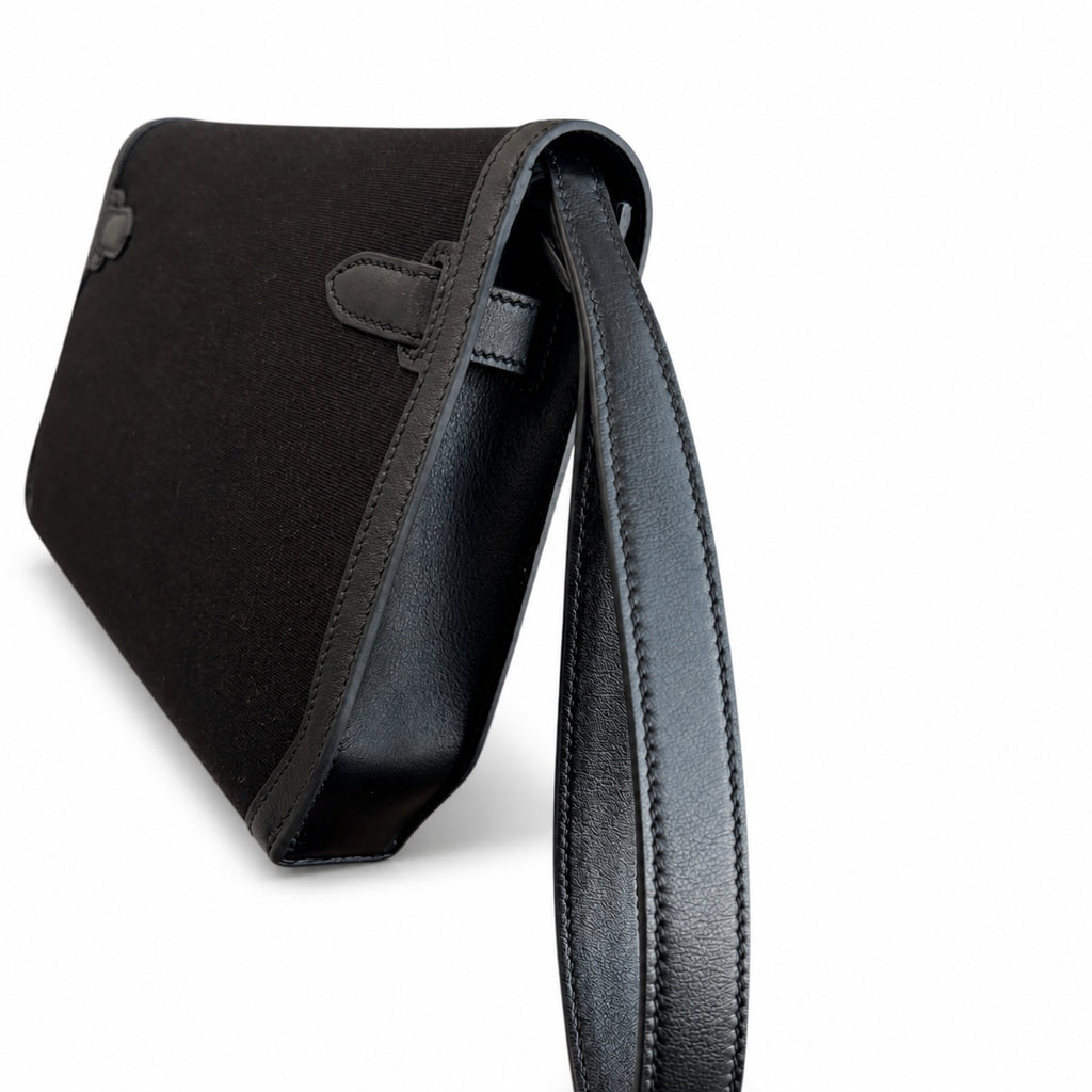 Sophisticated Compact Carry: Kelly Depeches 25cm Swift Leather with Shoulder Strap