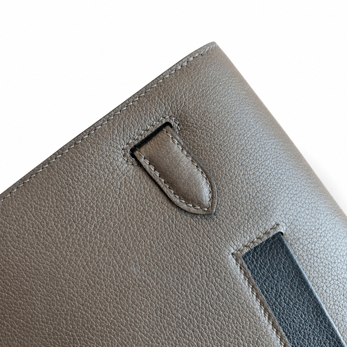 Refined Shoulder-Strap Clutch: Kelly Depeches 25cm Evercolor Leather with Shoulder Strap