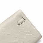 Kelly to go Color: ck10/Craie Size: 19*11.5*1.5cm Leather: Epsom Hardware: Gold Kelly crossbody bag, Milkshake White, cowhide, Gold Buckle, handmade — Compact Pochette Clutch