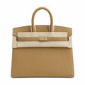 Timeless Structured Handbag: Birkin 25 Sellier 4B Biscuit Epsom Gold Hardware